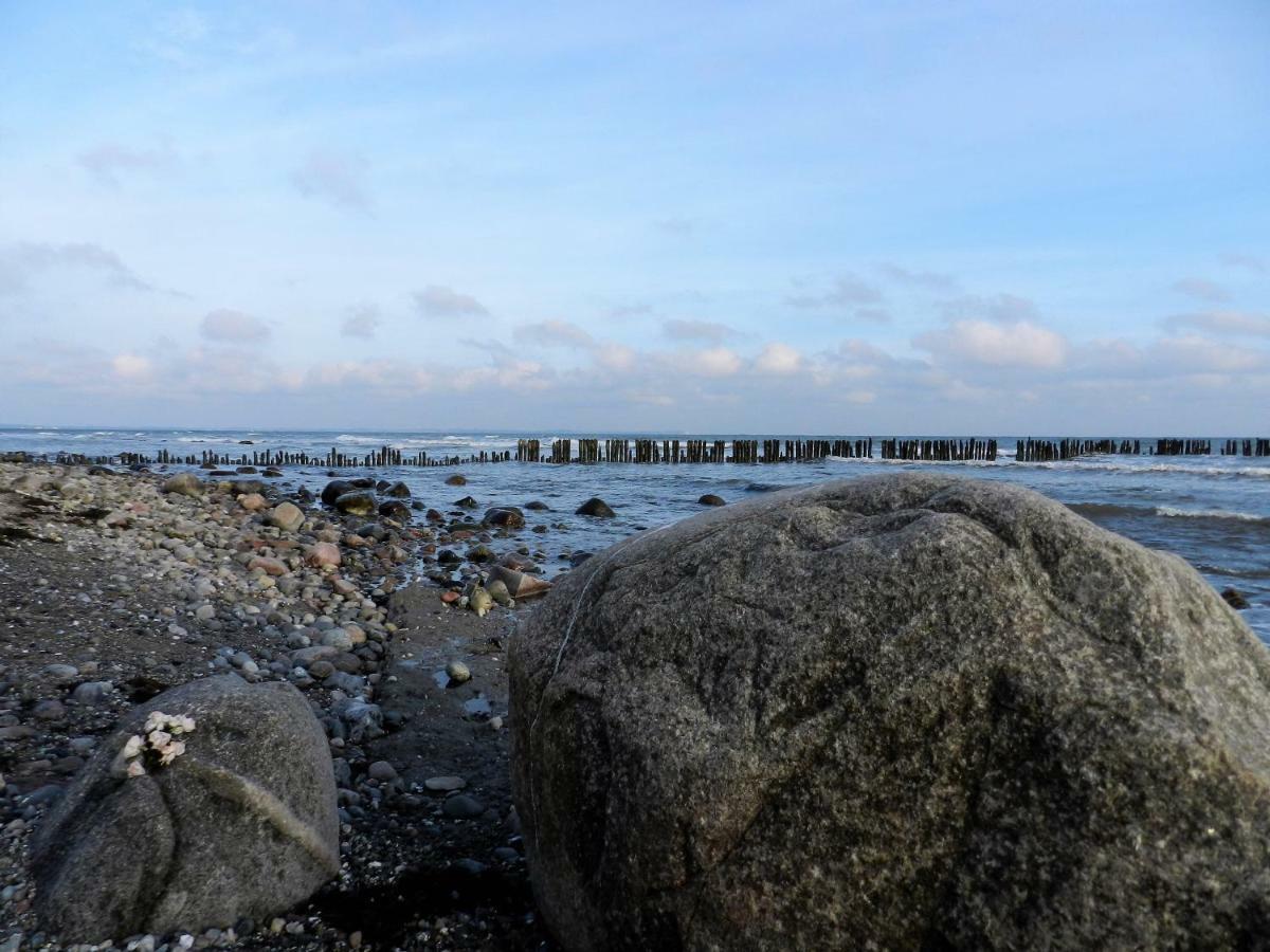 FeWo am Strand Glowe Exterior foto